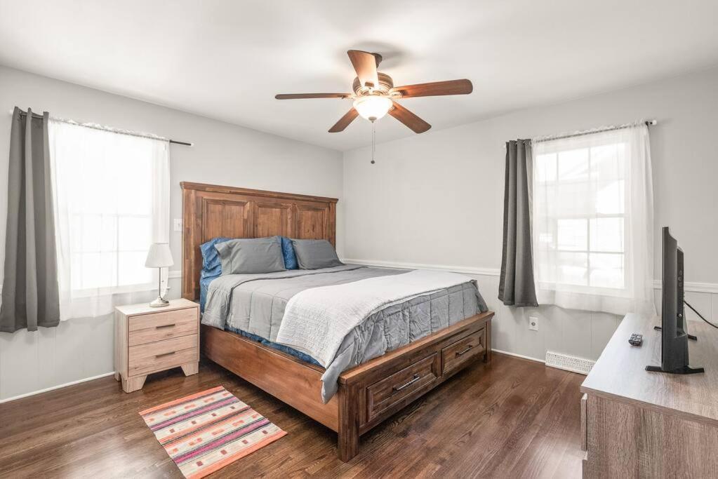 Spotless 4Br Near Clt Uptown, Fast Wi-Fi Apartman Charlotte Kültér fotó